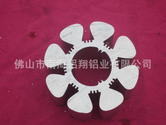 LED燈具散熱器